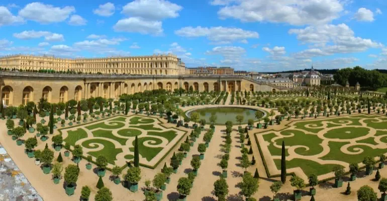 Chateau de Versailles Day Tour