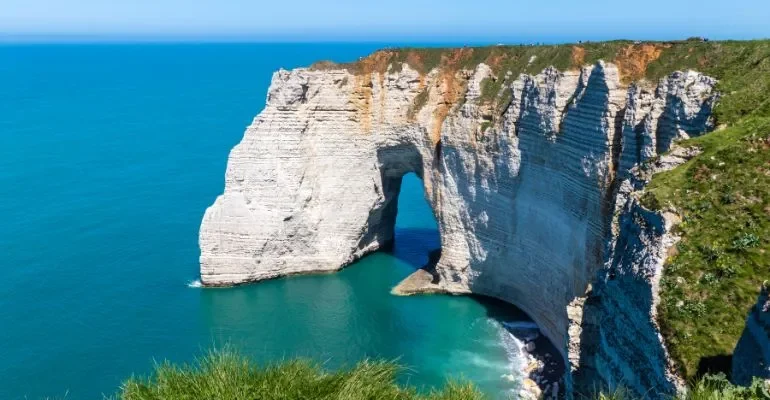 Étretat's white cliffs